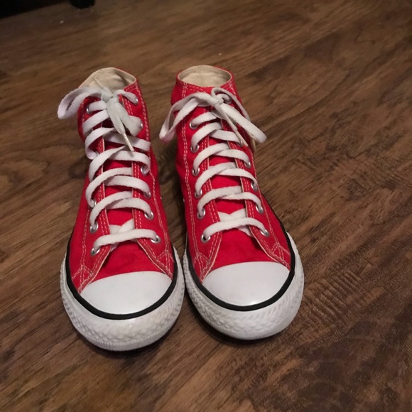 Red high top converse - Picture 2 of 4